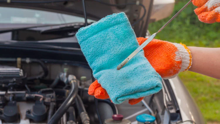 How to know if the gearbox oil is low?