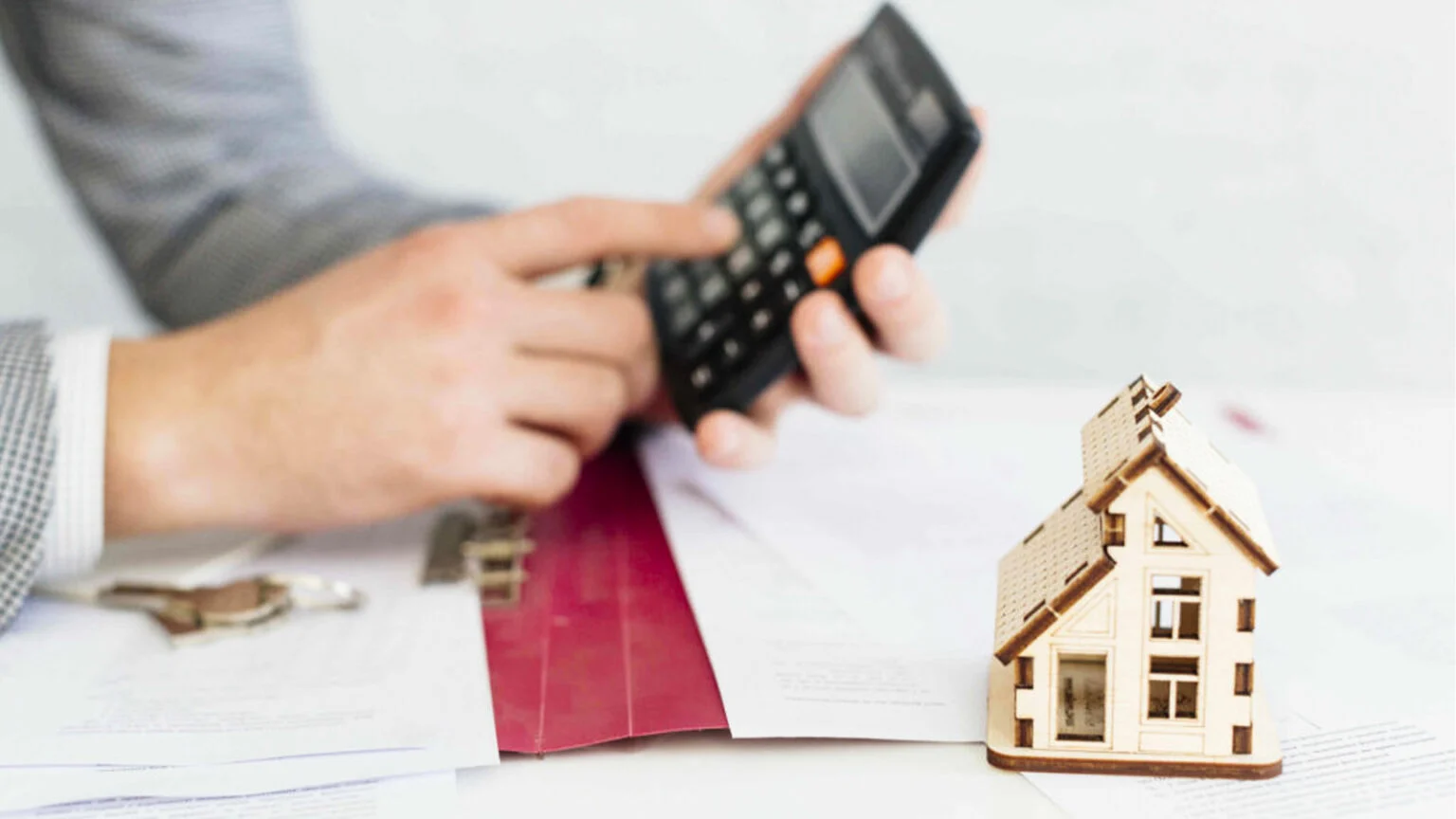 Which banks give loans with house deeds