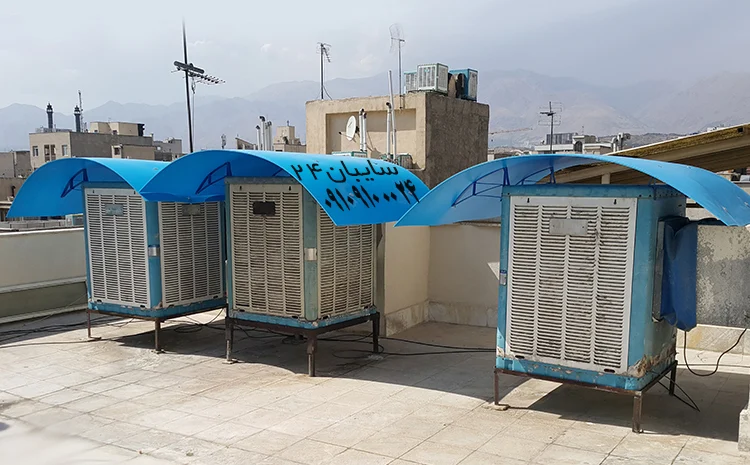 Can the cooler canopy protect the cooler from sunlight?