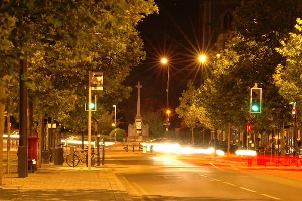Effective factors in the design of street lighting