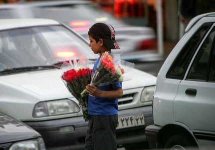 آرزوی کودکان کار برآورده می‌شود/ راه اندازی «چلچراغ آرزوها» در میدان آزادی