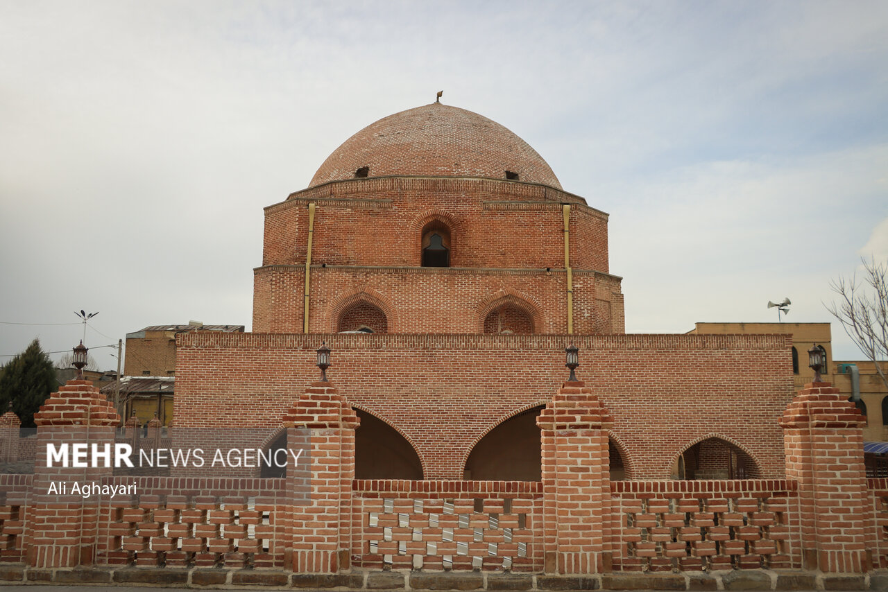 گنبدخانه مسجد جامع ارومیه پس از ۲۰ سال مرمت می‌شود - خبرگزاری مهر | اخبار ایران و جهان