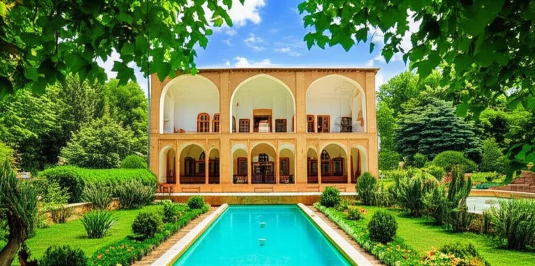 خانه تاریخی رحمتی: مأمن تاریخ و طبیعت در سراب هنام